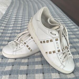 Valentino Garavani Women's Rockstud Untitled Low Top Sneakers